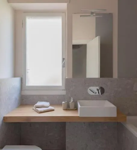 Modern Spacious On The Tevere * Rom